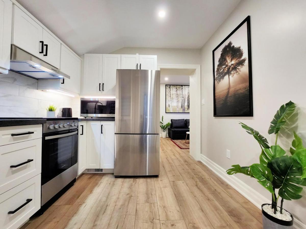 The Cozy Cove Modern King-Bedroom Full Apartment Sainte-Catherine Buitenkant foto