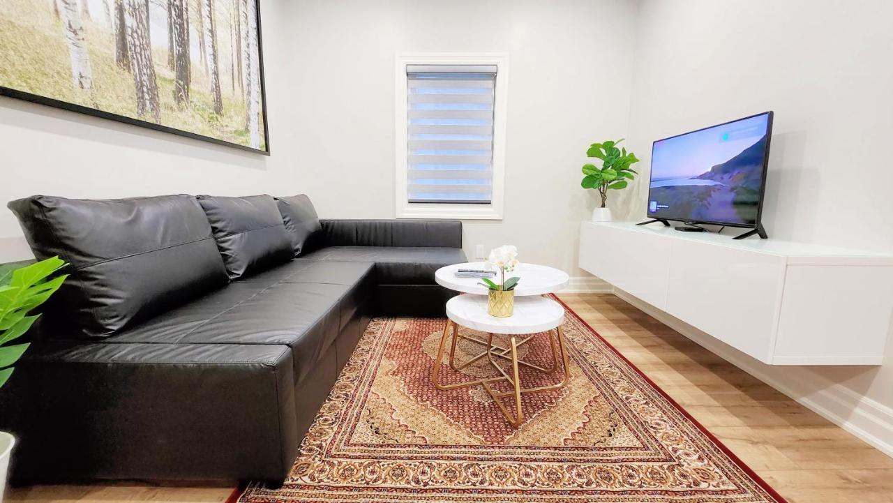 The Cozy Cove Modern King-Bedroom Full Apartment Sainte-Catherine Buitenkant foto